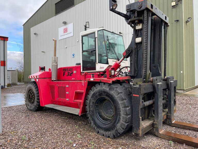 HDF191<br>CVS Ferrari F32<br>Year: 2007<br>Hours:8500