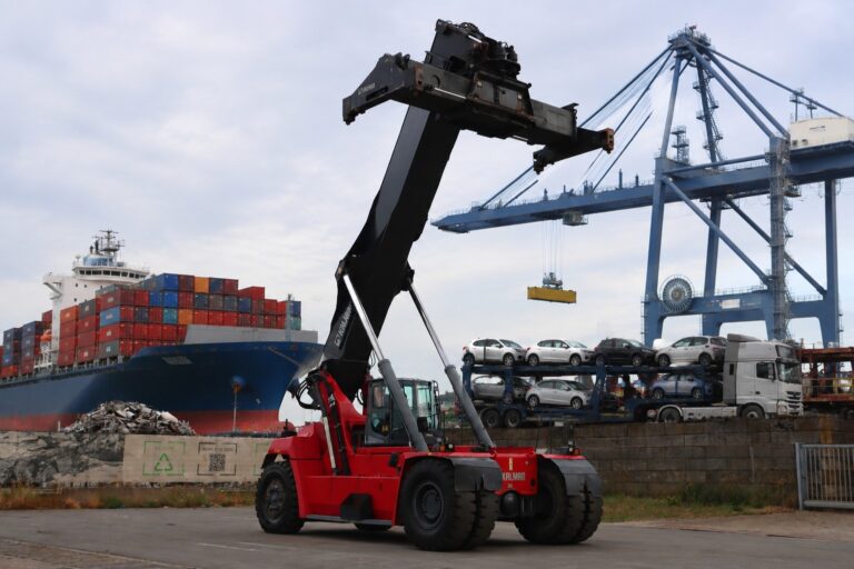 RS401<br>Kalmar DRG450-65S5XS<br>Year: 2021<br Hours 7860